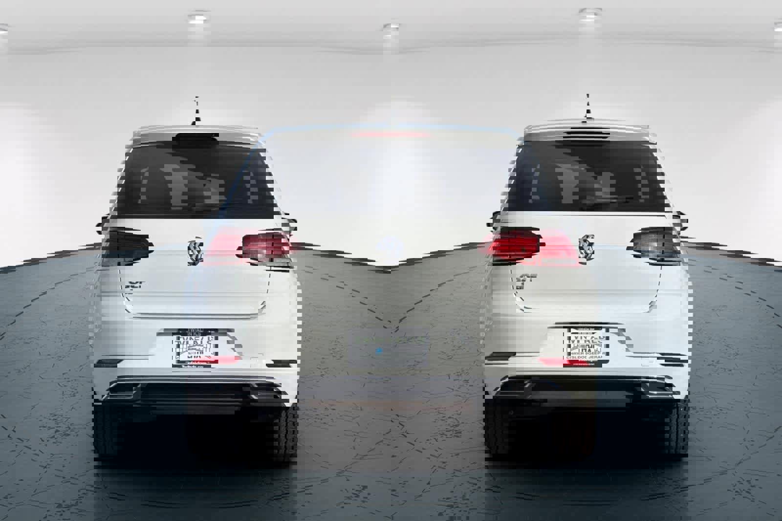 Used 2019 Volkswagen Golf SE image 7