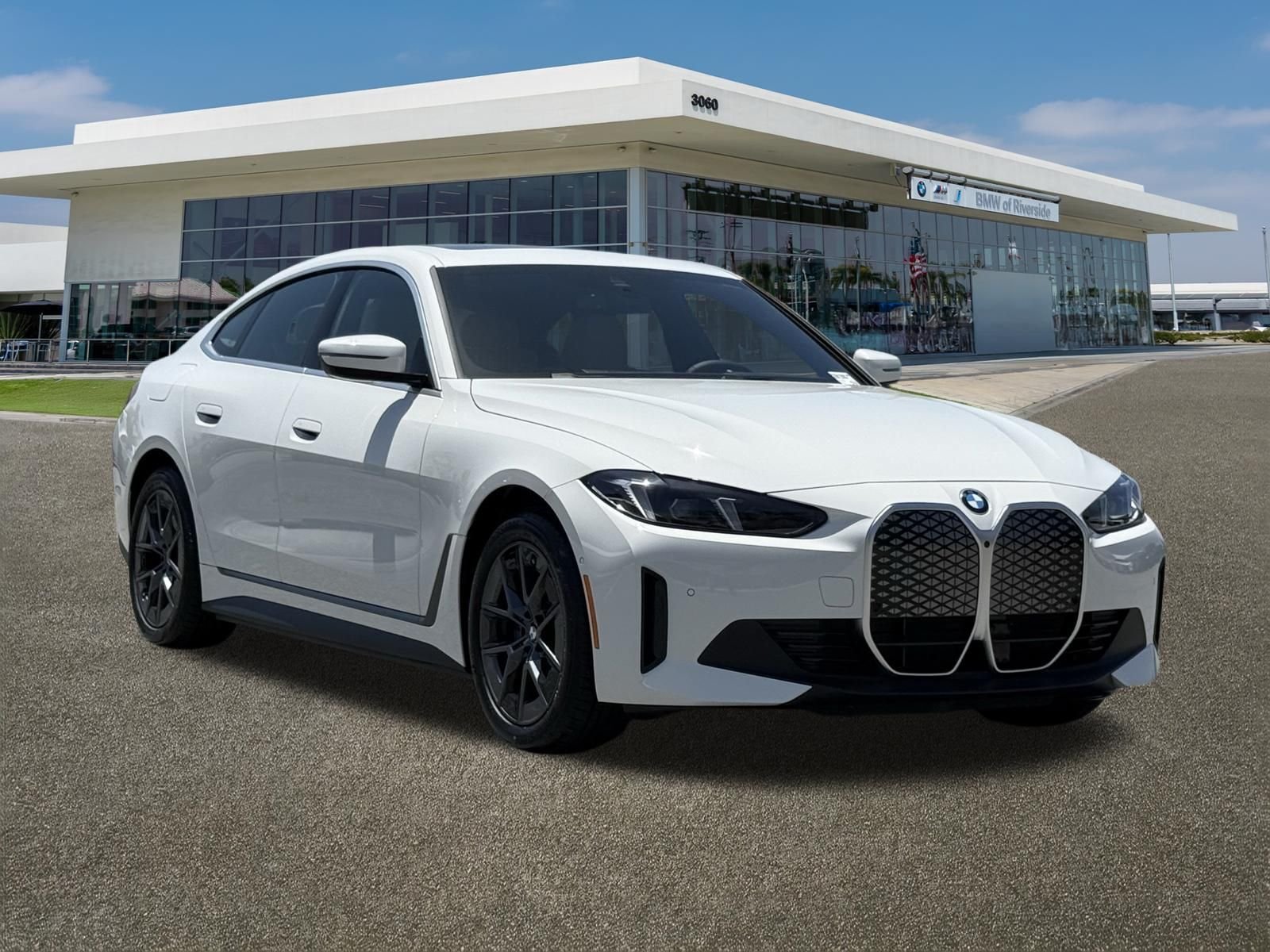 New 2026 BMW i4 eDrive40 w/ Premium Package RWD image 2