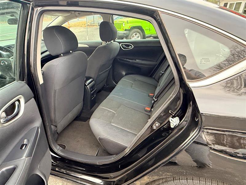 Used 2015 Nissan Sentra S image 13