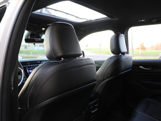 Used 2025 Jeep Grand Cherokee Altitude w/ Trailer Tow Package image 19