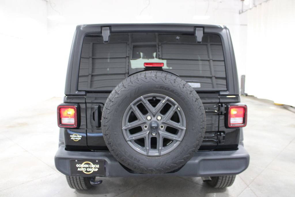 Used 2024 Jeep Wrangler Sport S image 8