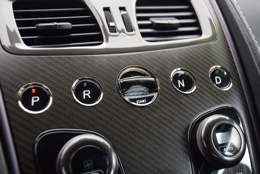 Used 2014 Aston Martin Vanquish Volante image 27