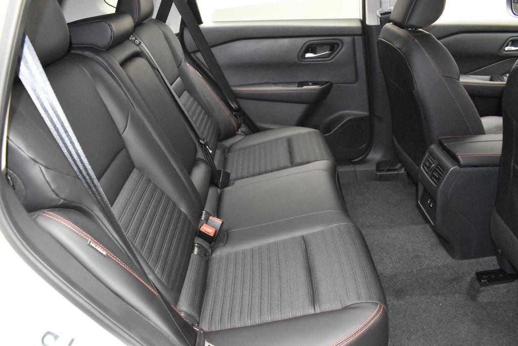 New 2026 Nissan Rogue SV AWD/4WD image 30