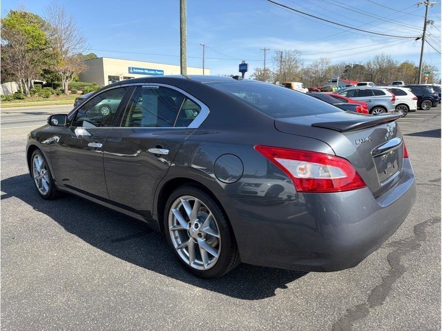 Used 2010 Nissan Maxima 3.5 SV w/ Sport Pkg image 4