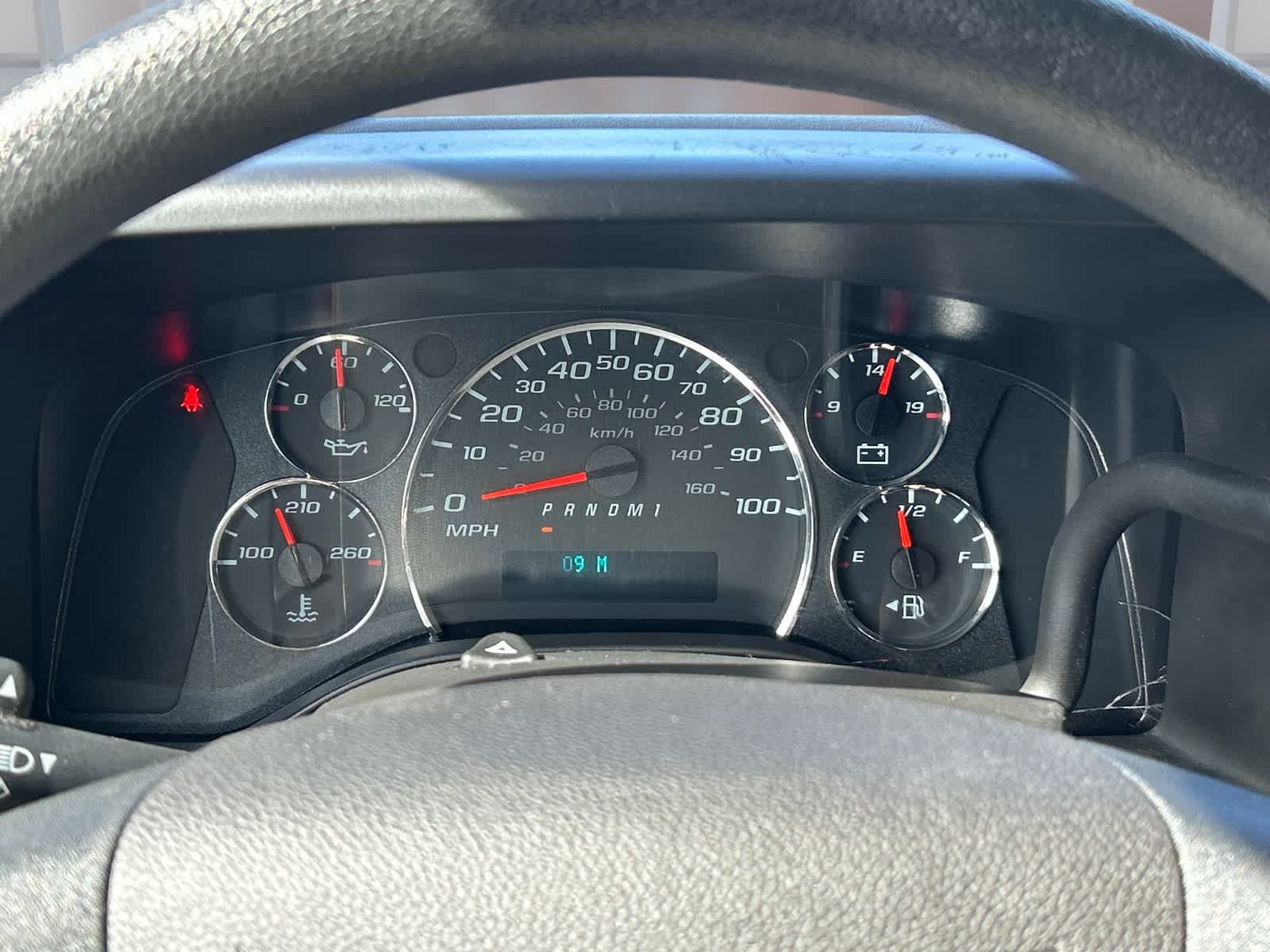 Used 2025 Chevrolet Express 2500 w/ Driver Convenience Package RWD image 26