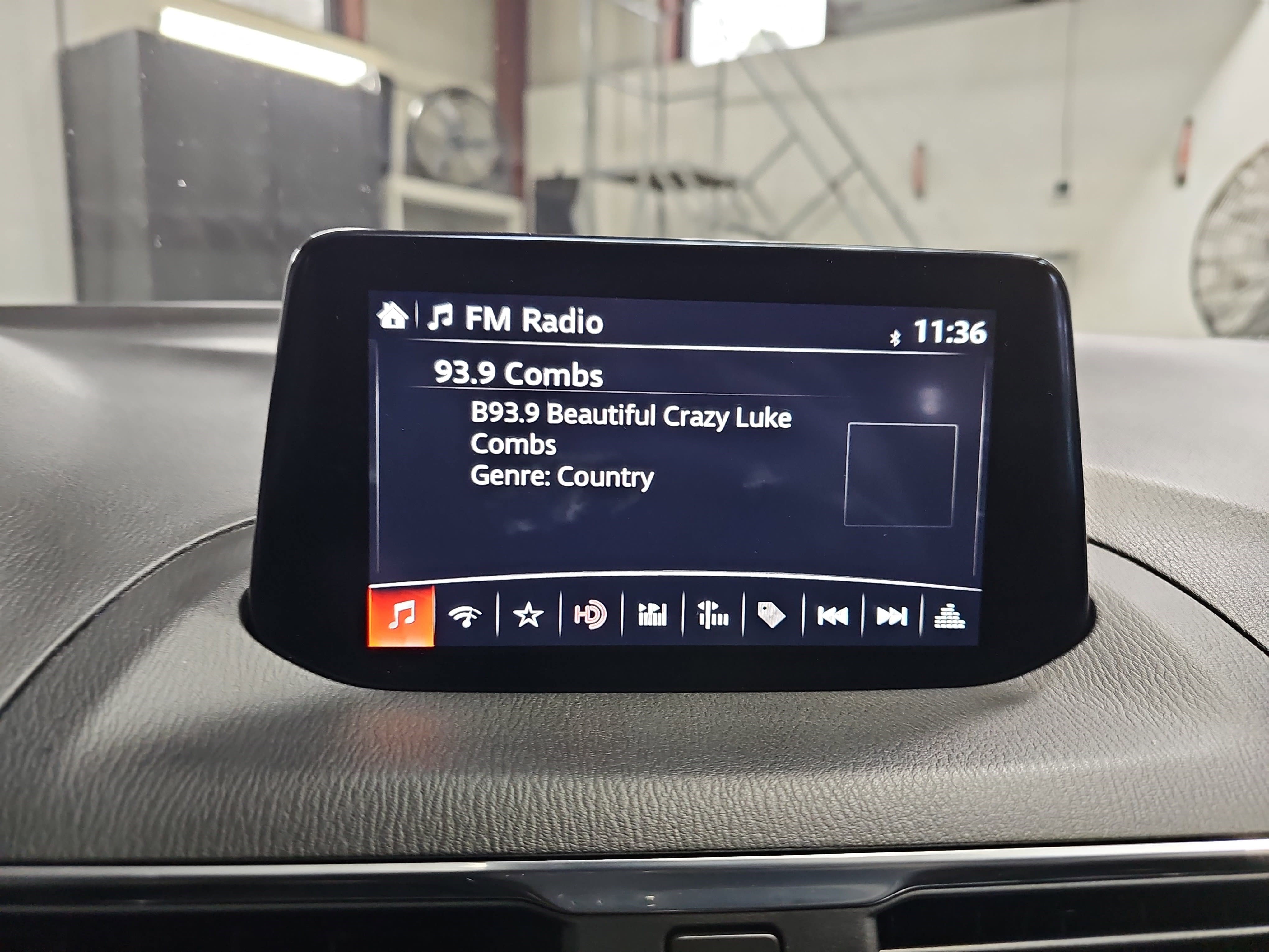 Used 2017 MAZDA MAZDA3 Grand Touring w/ Premium Equipment Package image 22