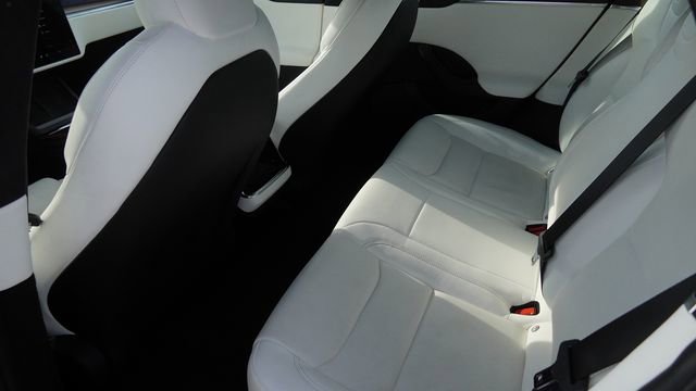 Used 2022 Tesla Model S AWD/4WD image 13