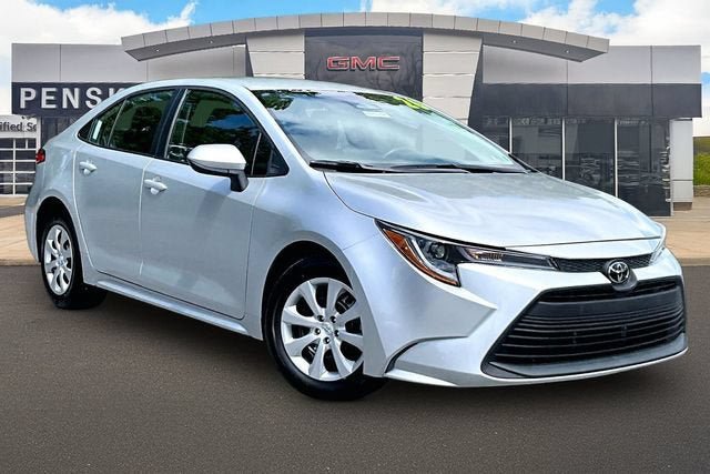 Used 2026 Toyota Corolla LE FWD image 11