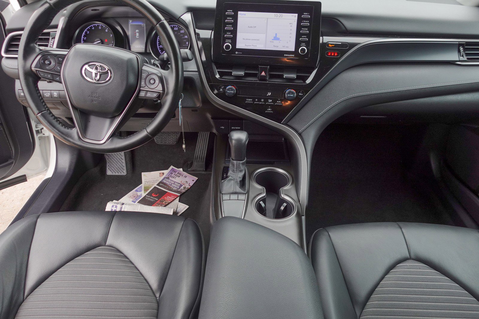 Used 2022 Toyota Camry SE image 21