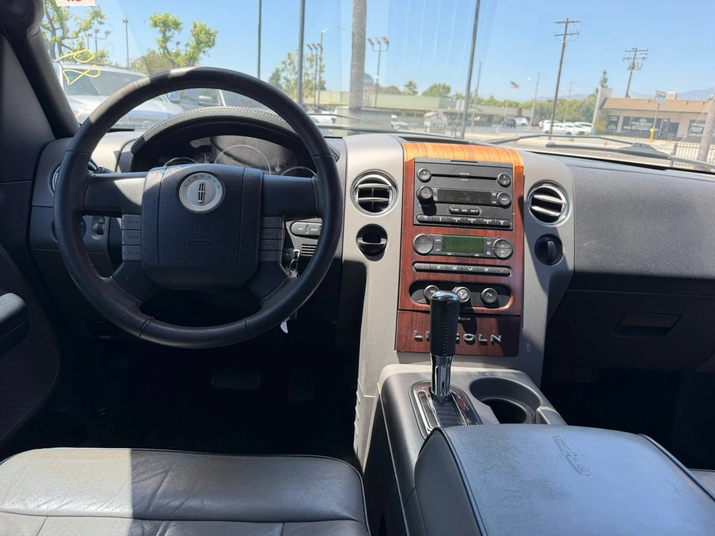 Used 2006 Lincoln Mark LT 2WD image 19