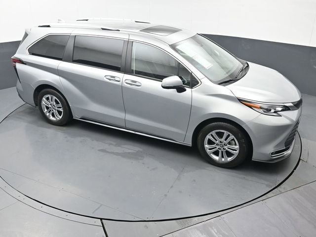 Certified 2023 Toyota Sienna Platinum image 50