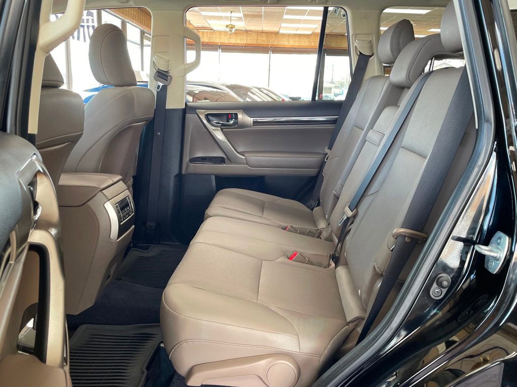 Used 2020 Lexus GX 460 Premium w/ Premium Package AWD/4WD image 21