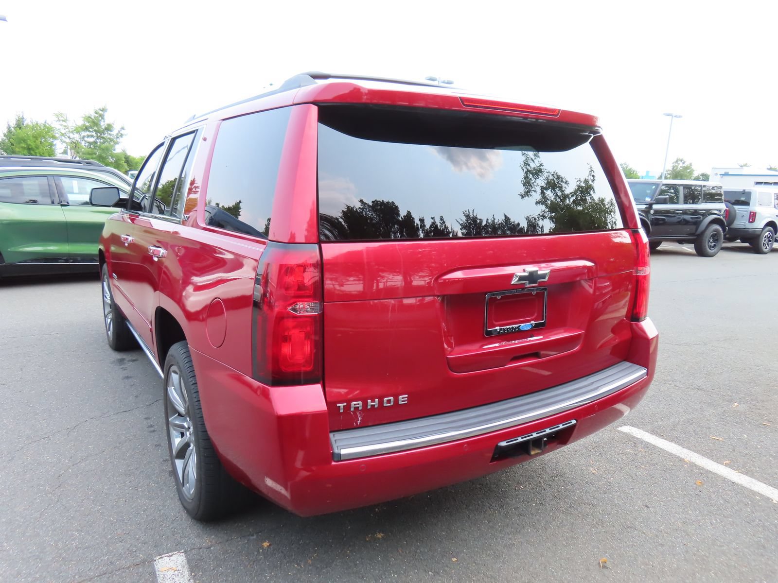 Used 2015 Chevrolet Tahoe LTZ AWD/4WD image 7