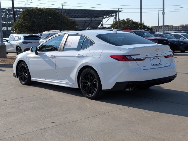 Used 2025 Toyota Camry SE FWD image 9