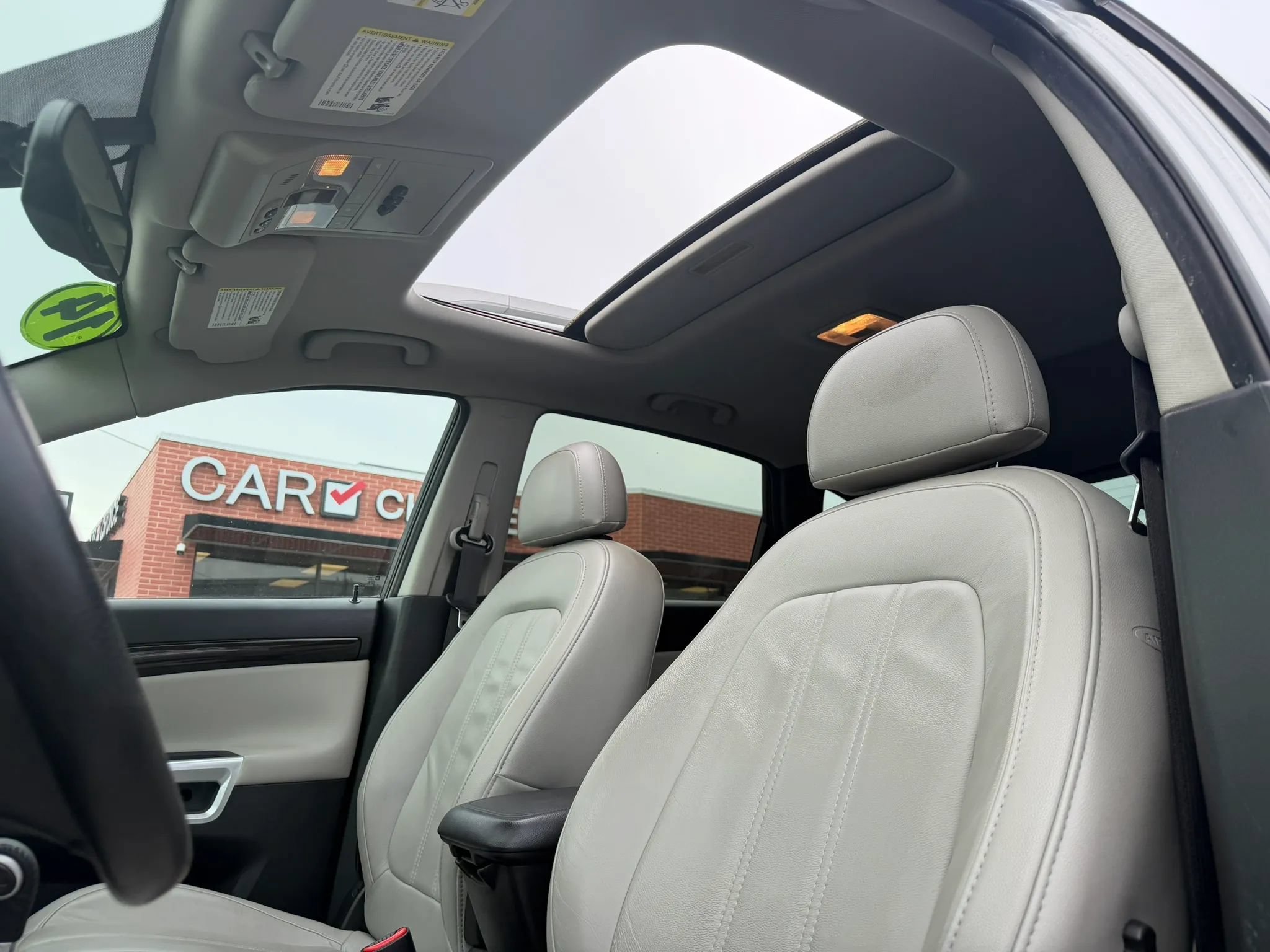 Used 2014 Chevrolet Captiva Sport LTZ FWD image 8