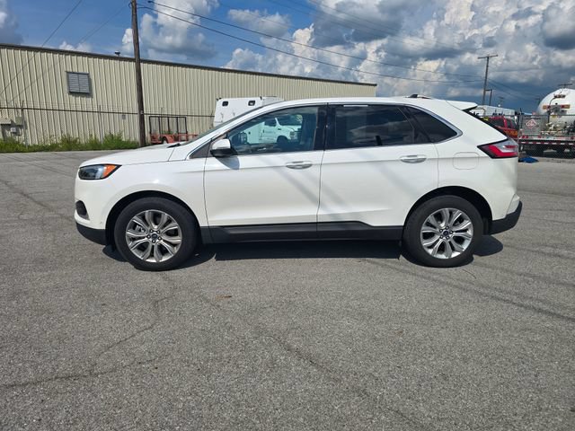 Used 2020 Ford Edge Titanium w/ Equipment Group 301A AWD/4WD image 7