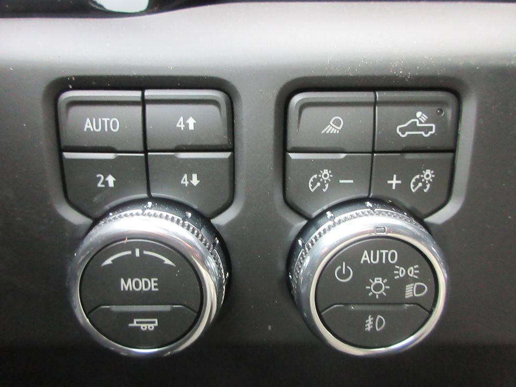 New 2026 GMC Sierra 1500 AT4 w/ AT4 Premium Package AWD/4WD image 19