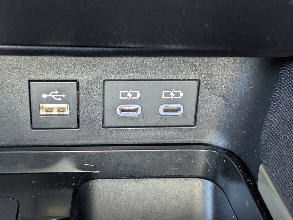 Used 2025 Toyota Camry LE FWD image 22