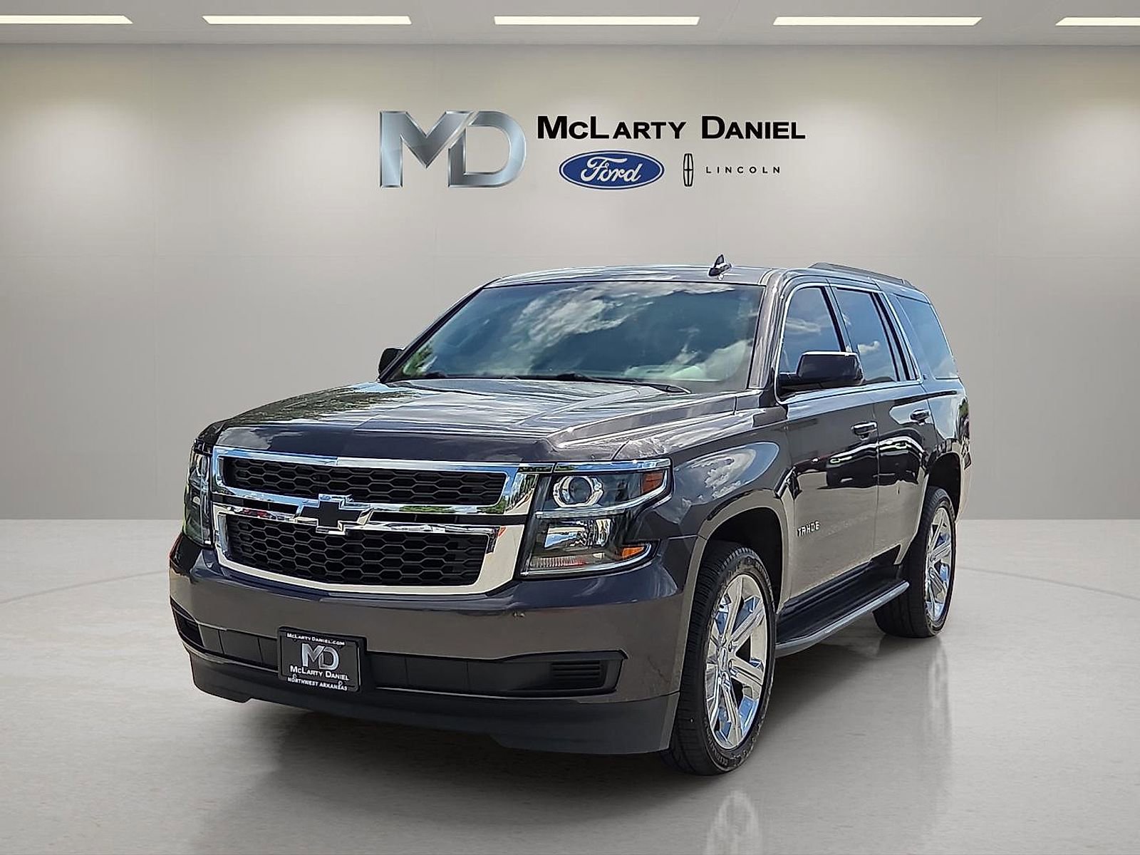 Used 2018 Chevrolet Tahoe LT AWD/4WD image 2