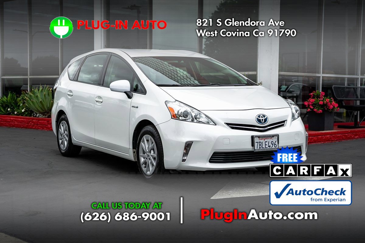 Used 2013 Toyota Prius V Two FWD image 3