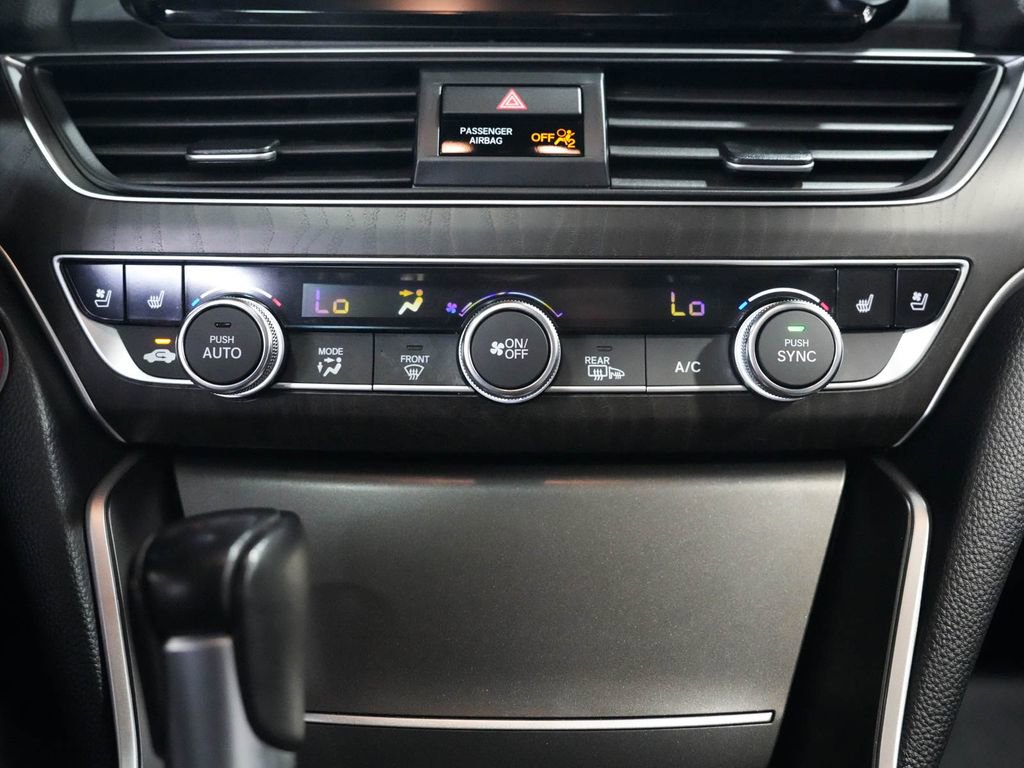 Used 2018 Honda Accord Touring image 21
