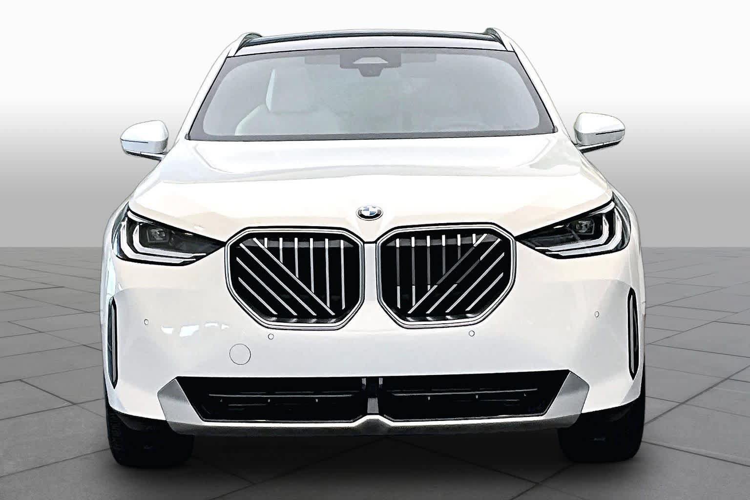 Used 2025 BMW X3 xDrive30i w/ Convenience Package AWD/4WD image 4