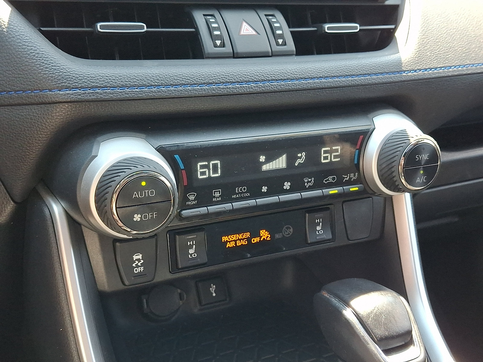 Certified 2021 Toyota RAV4 XSE w/ XSE Grade Weather Package AWD/4WD image 27