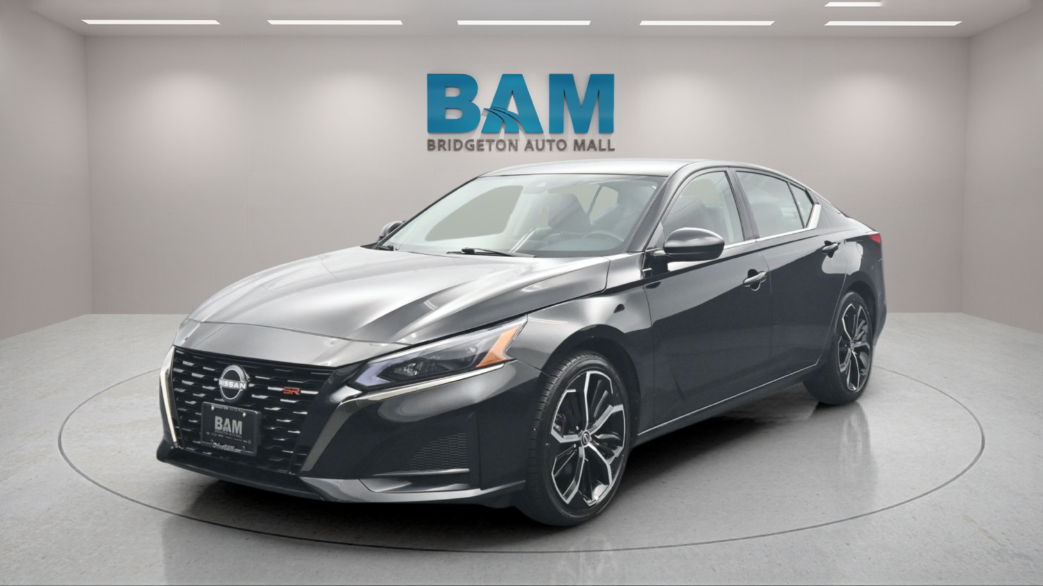 Used 2025 Nissan Altima 2.5 SR FWD image 3