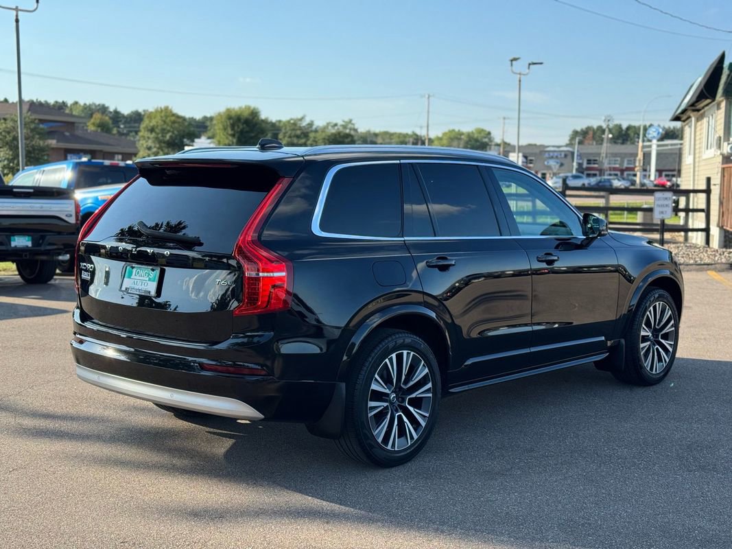 Used 2022 Volvo XC90 T6 Momentum w/ Protection Package Premier image 8