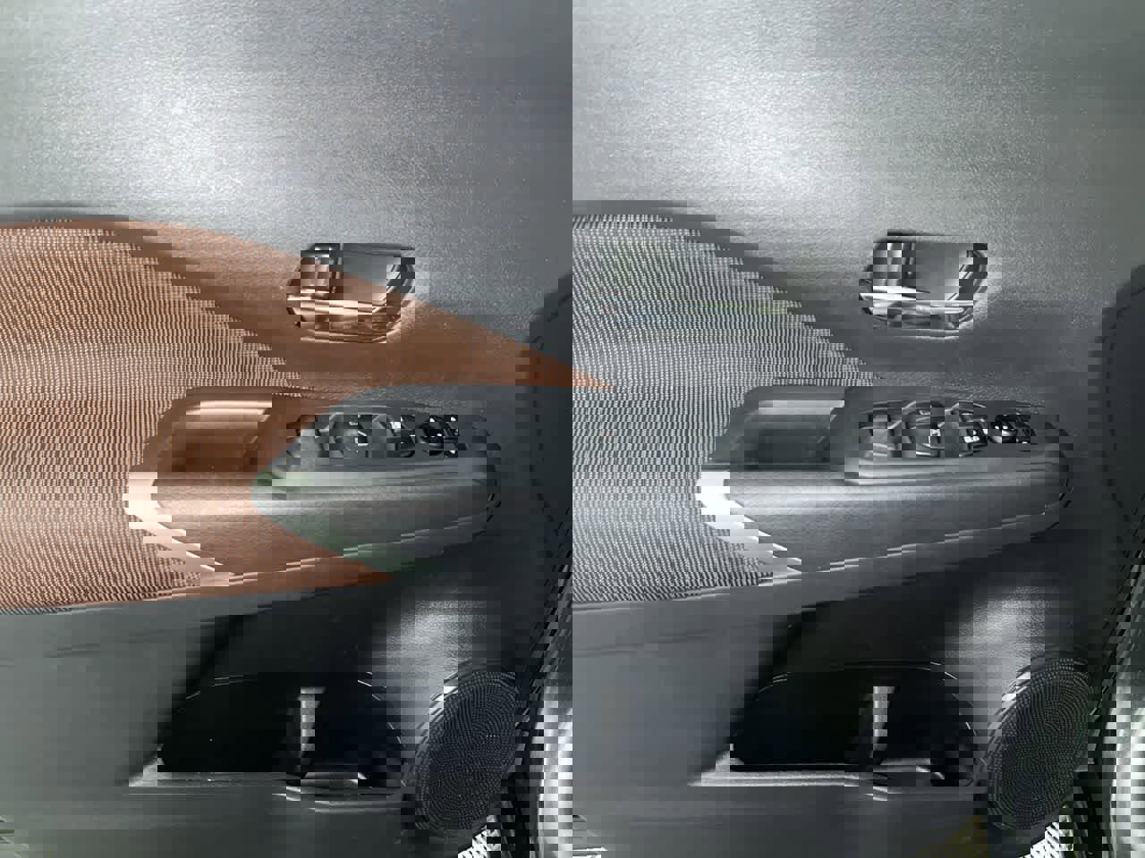 Used 2024 Nissan Kicks SR image 13