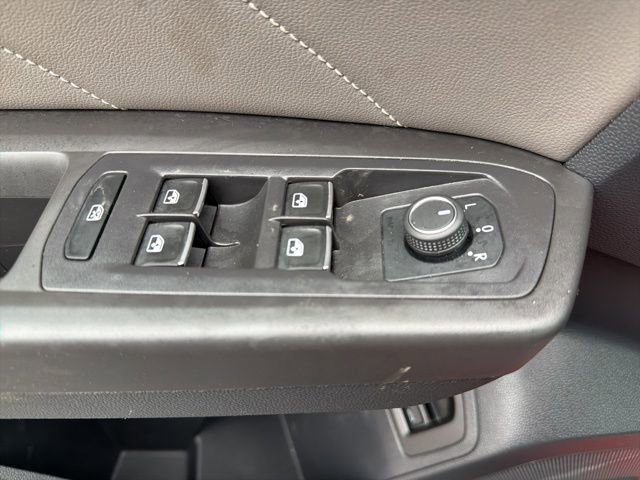 Used 2022 Volkswagen Atlas Cross Sport SE image 16