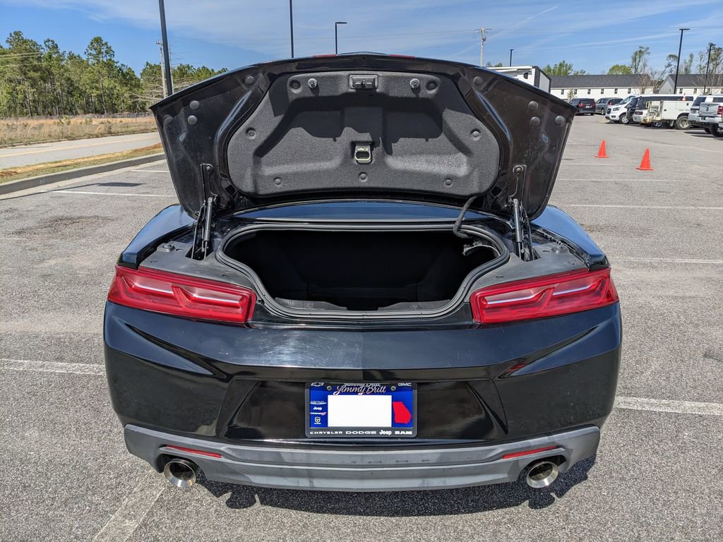 Used 2018 Chevrolet Camaro LT image 34