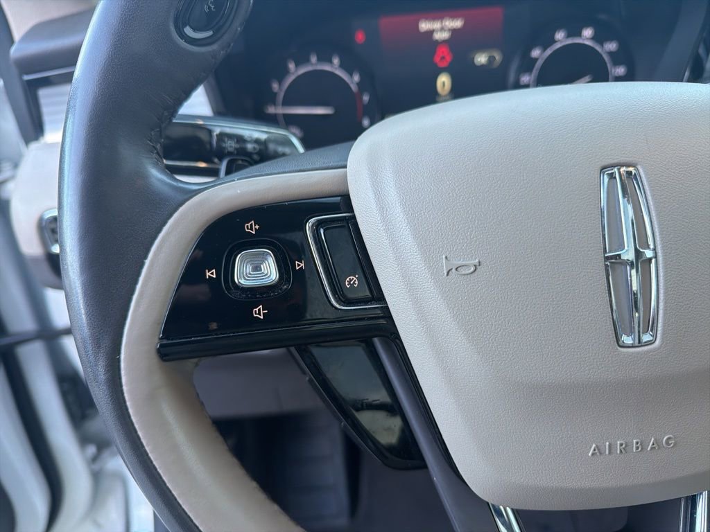 Used 2022 Lincoln Corsair AWD w/ Premium Package image 20