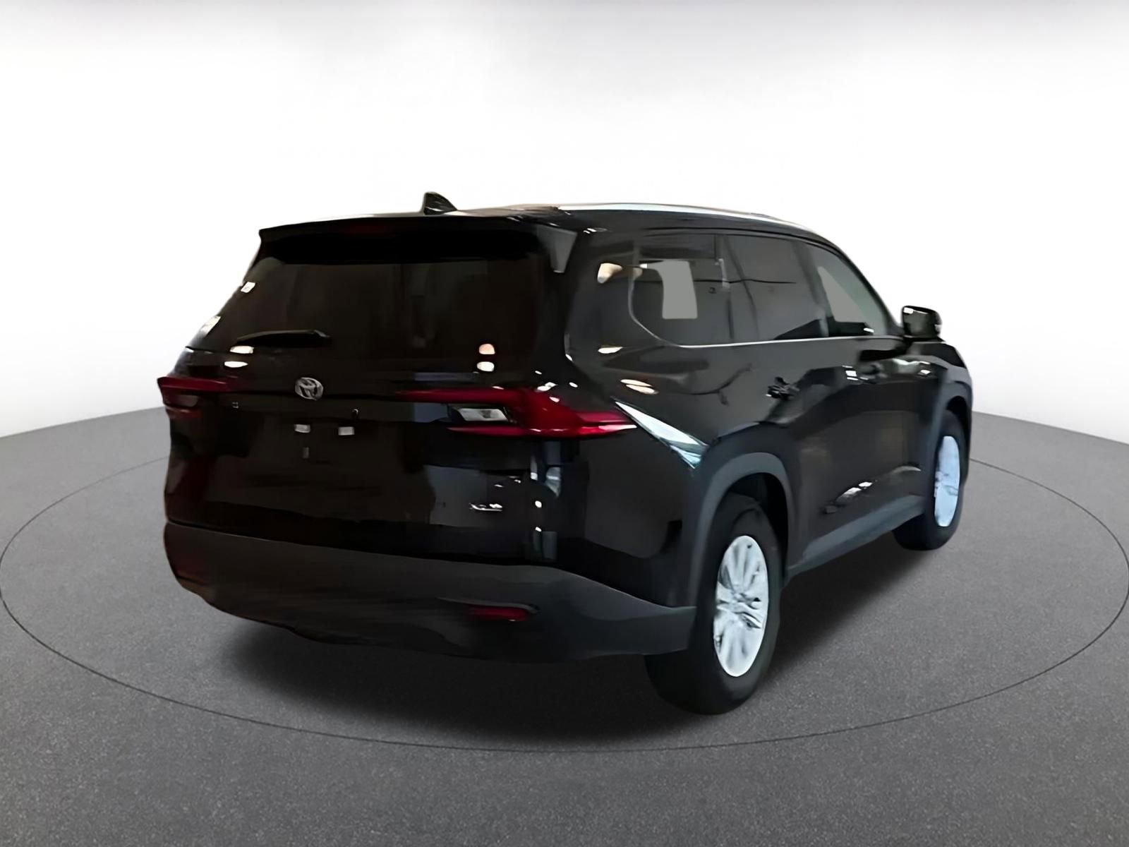 Used 2025 Toyota Grand Highlander FWD image 11