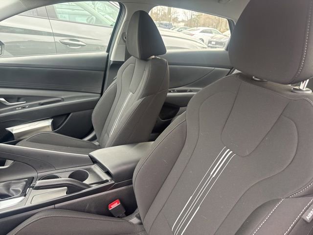 Used 2023 Hyundai Elantra SEL image 12