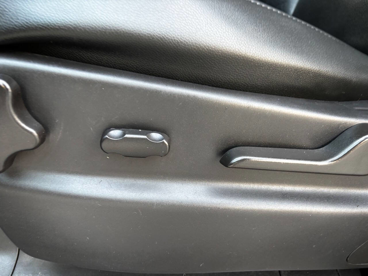 Used 2014 Chevrolet Tahoe LT image 24