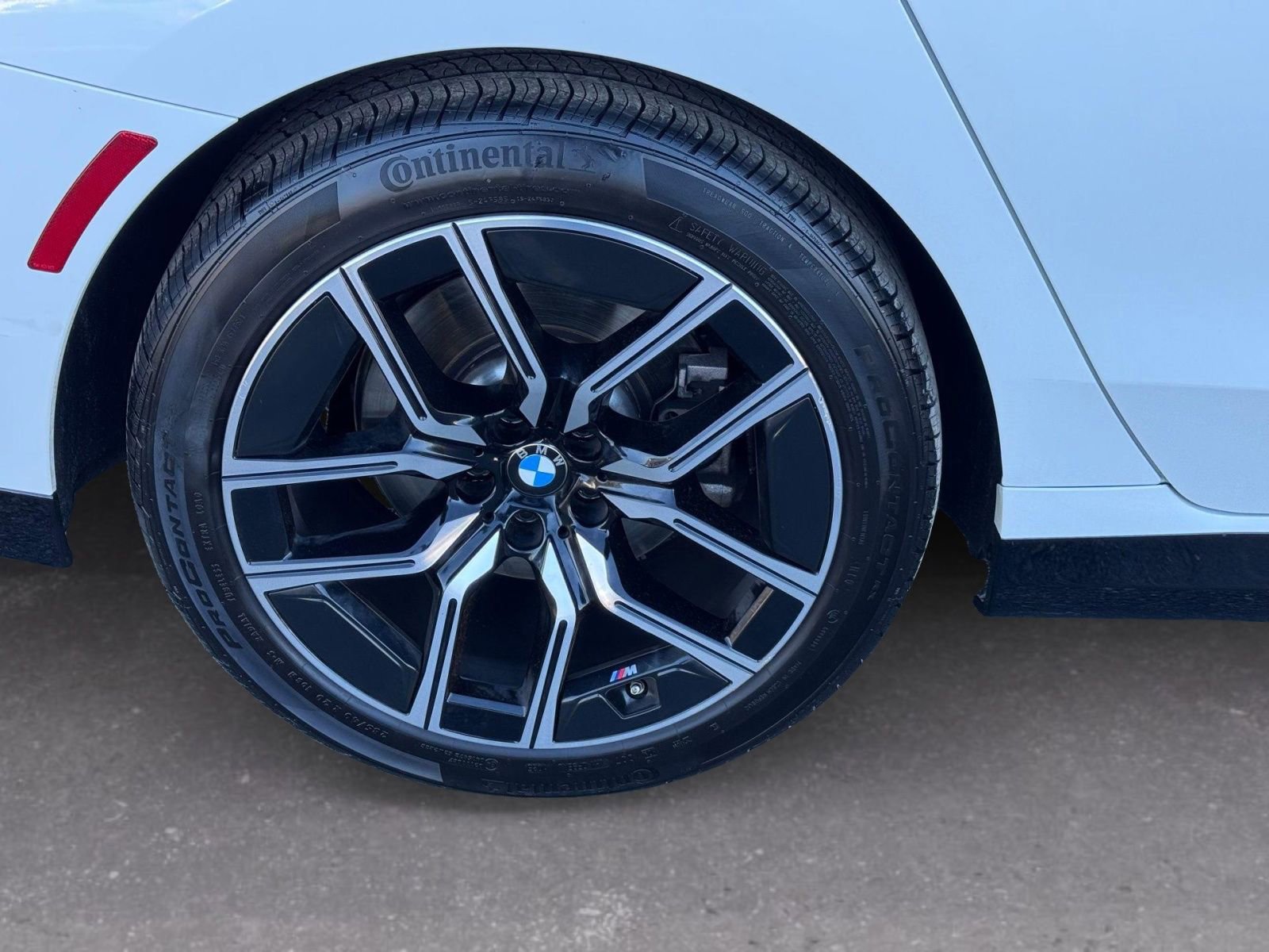 Used 2025 BMW 740i xDrive image 6