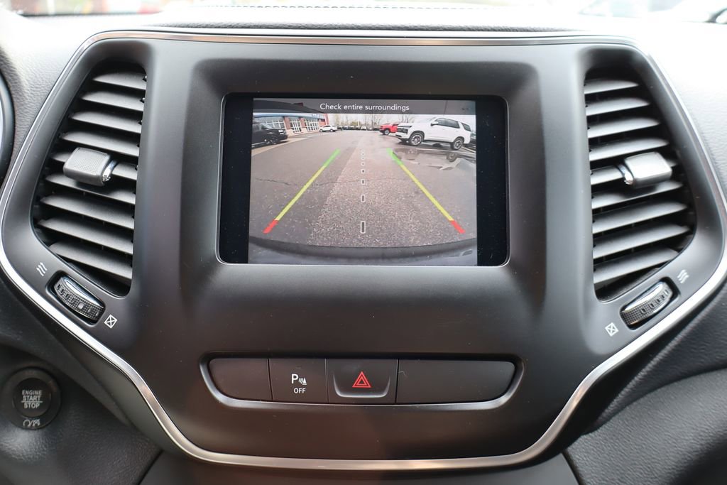 Used 2020 Jeep Cherokee Latitude Plus w/ Cold Weather Group AWD/4WD image 22