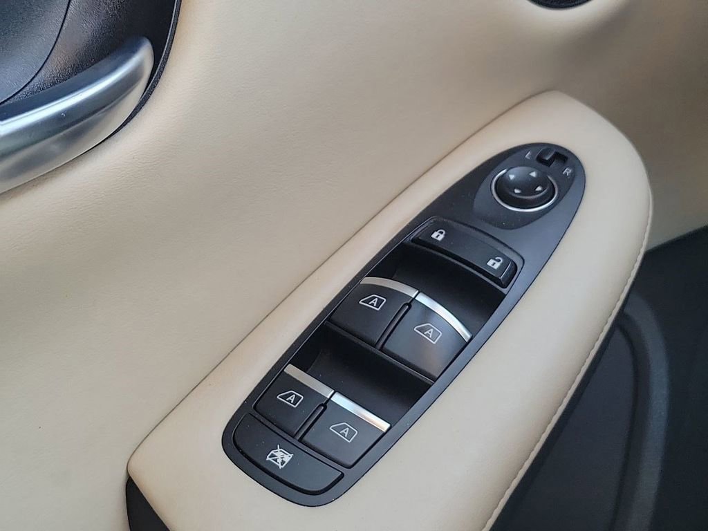 Used 2019 INFINITI QX50 Luxe w/ Navigation Package image 30