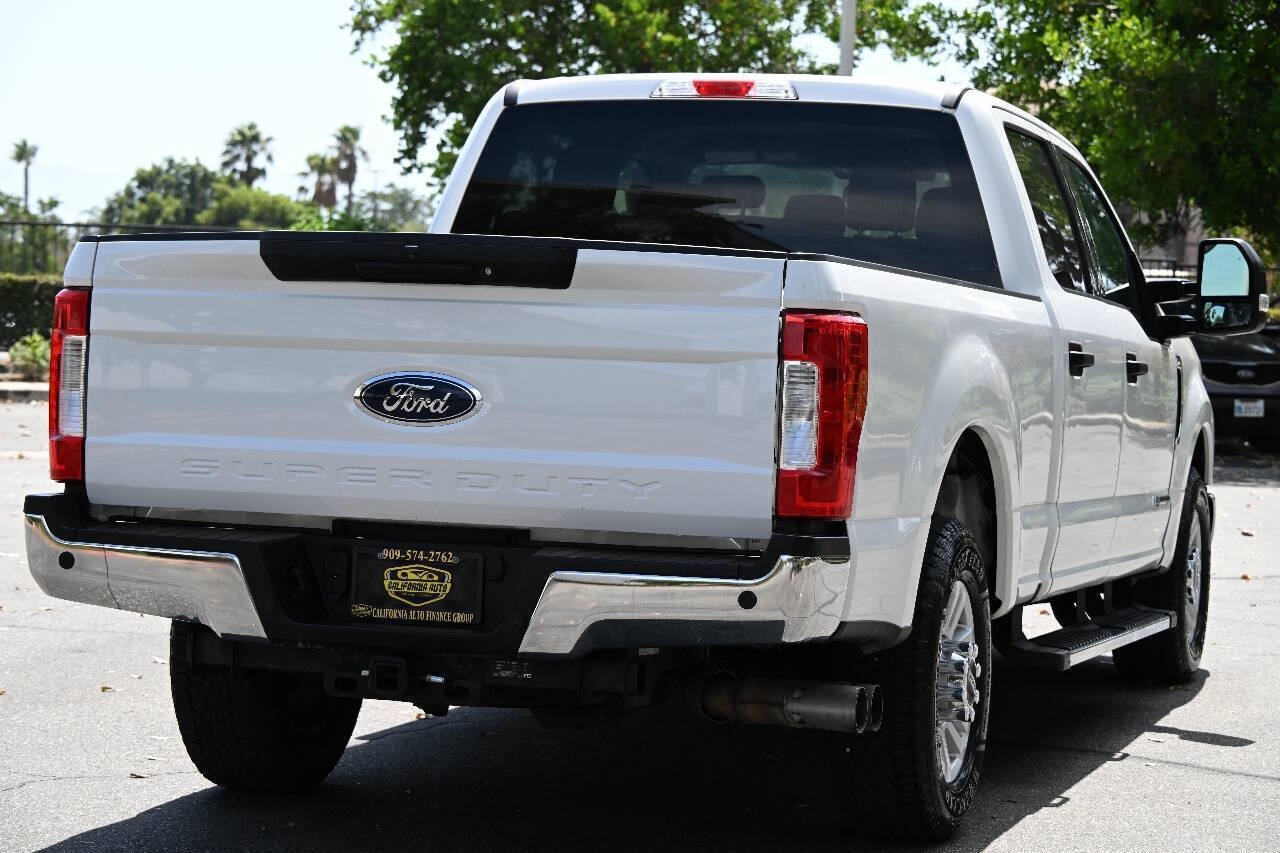 Used 2018 Ford F350 XLT w/ XLT Value Package RWD image 4