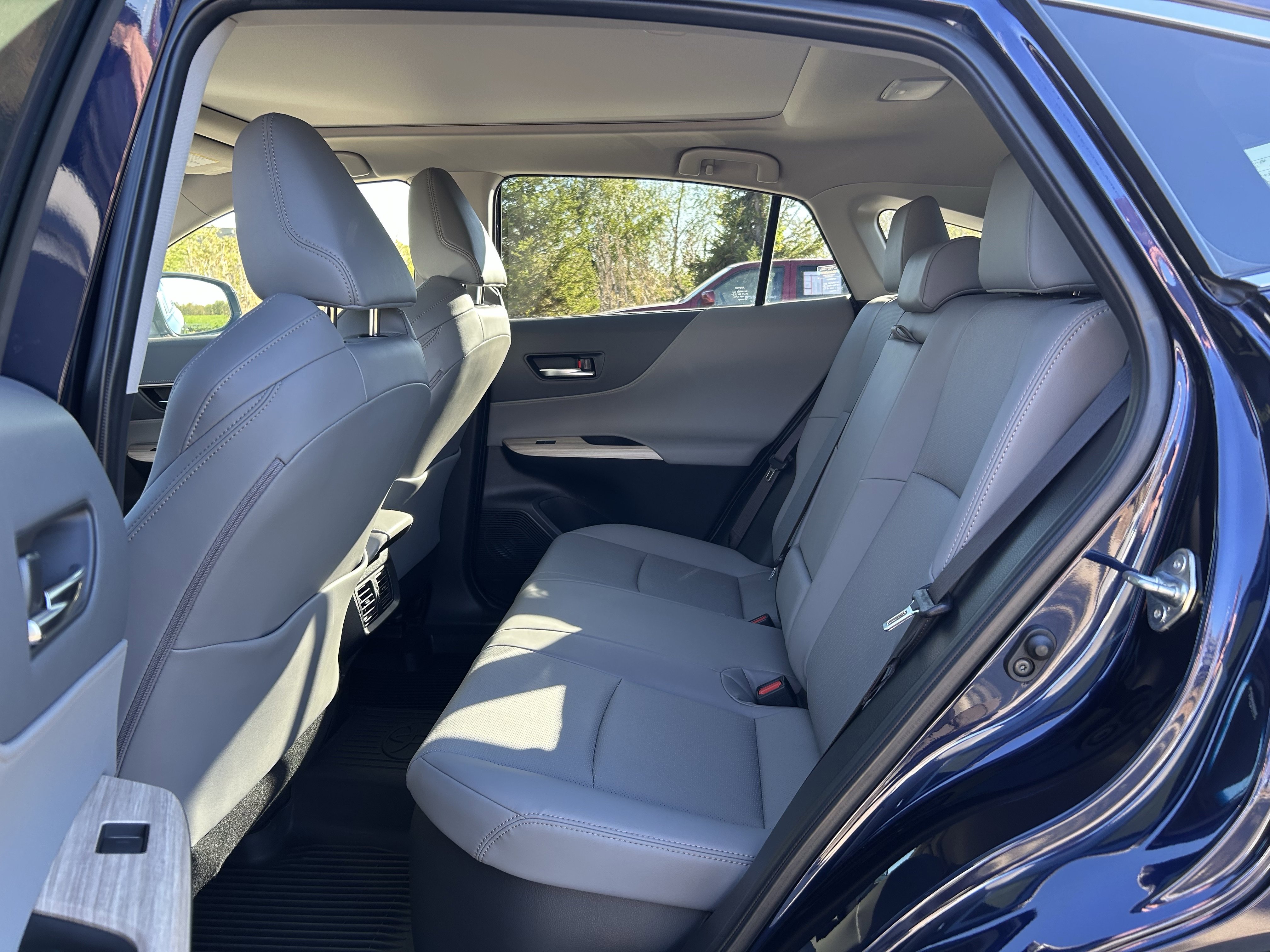 Certified 2022 Toyota Venza Limited w/ Advanced Technology Package image 18