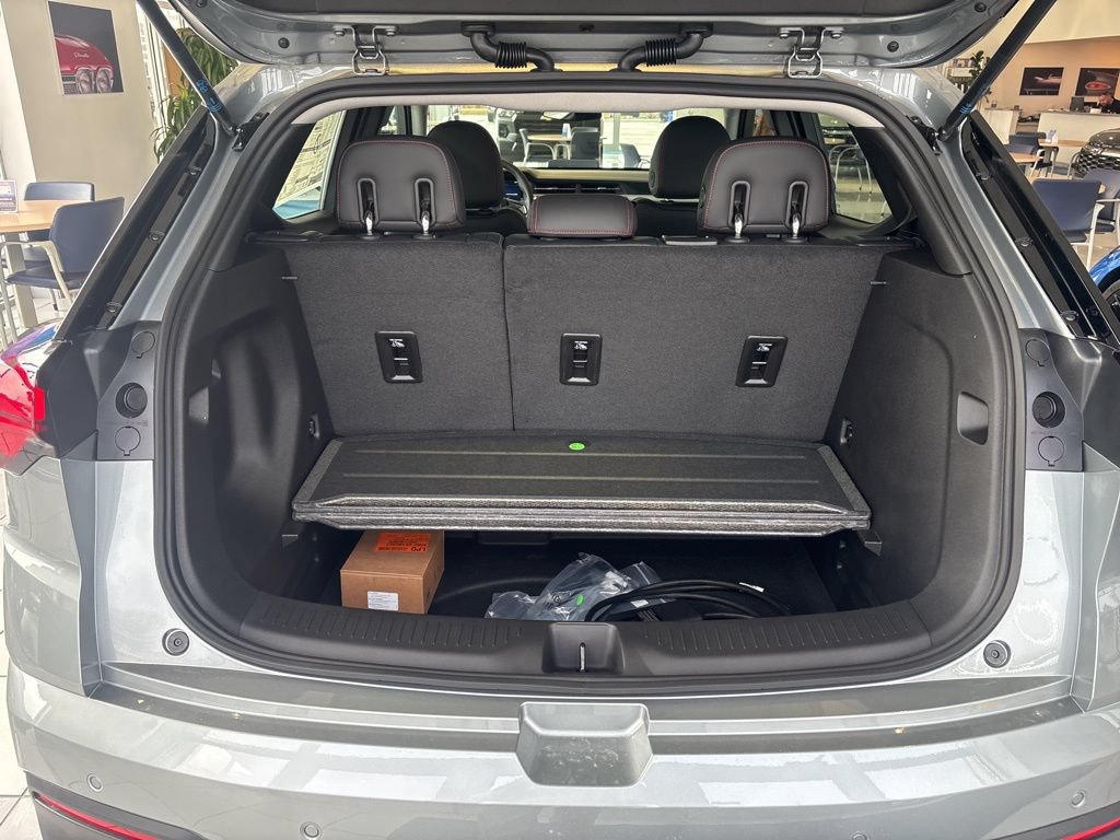New 2027 Chevrolet Bolt RS FWD image 44