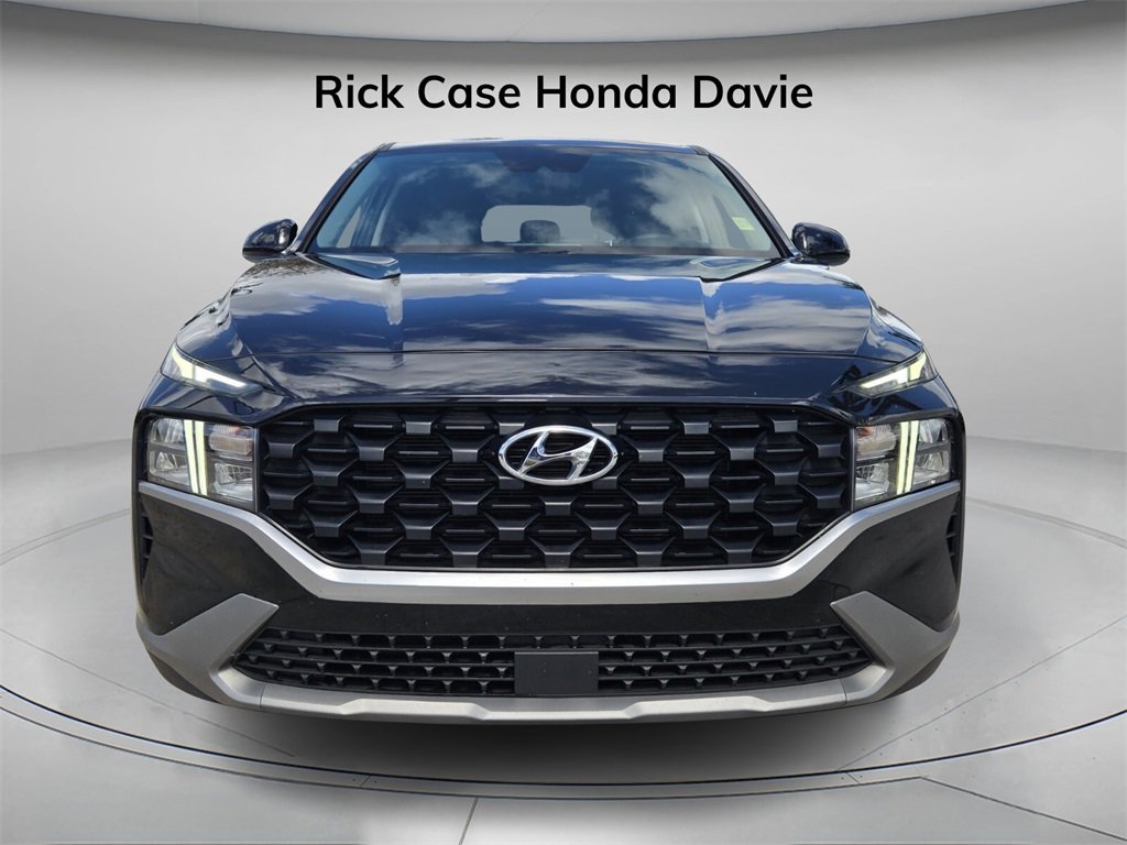 Used 2023 Hyundai Santa Fe SE image 5