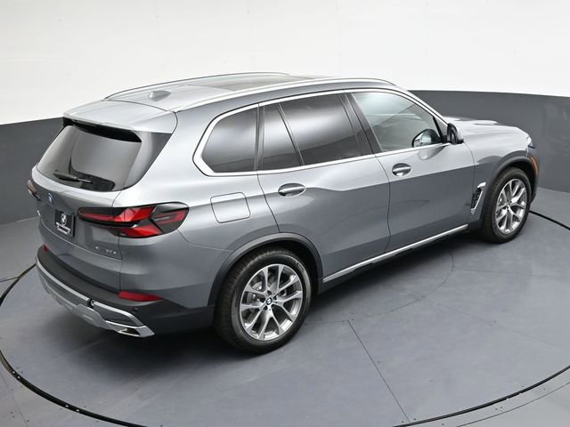 Used 2026 BMW X5 xDrive50e w/ Climate Comfort Package image 22