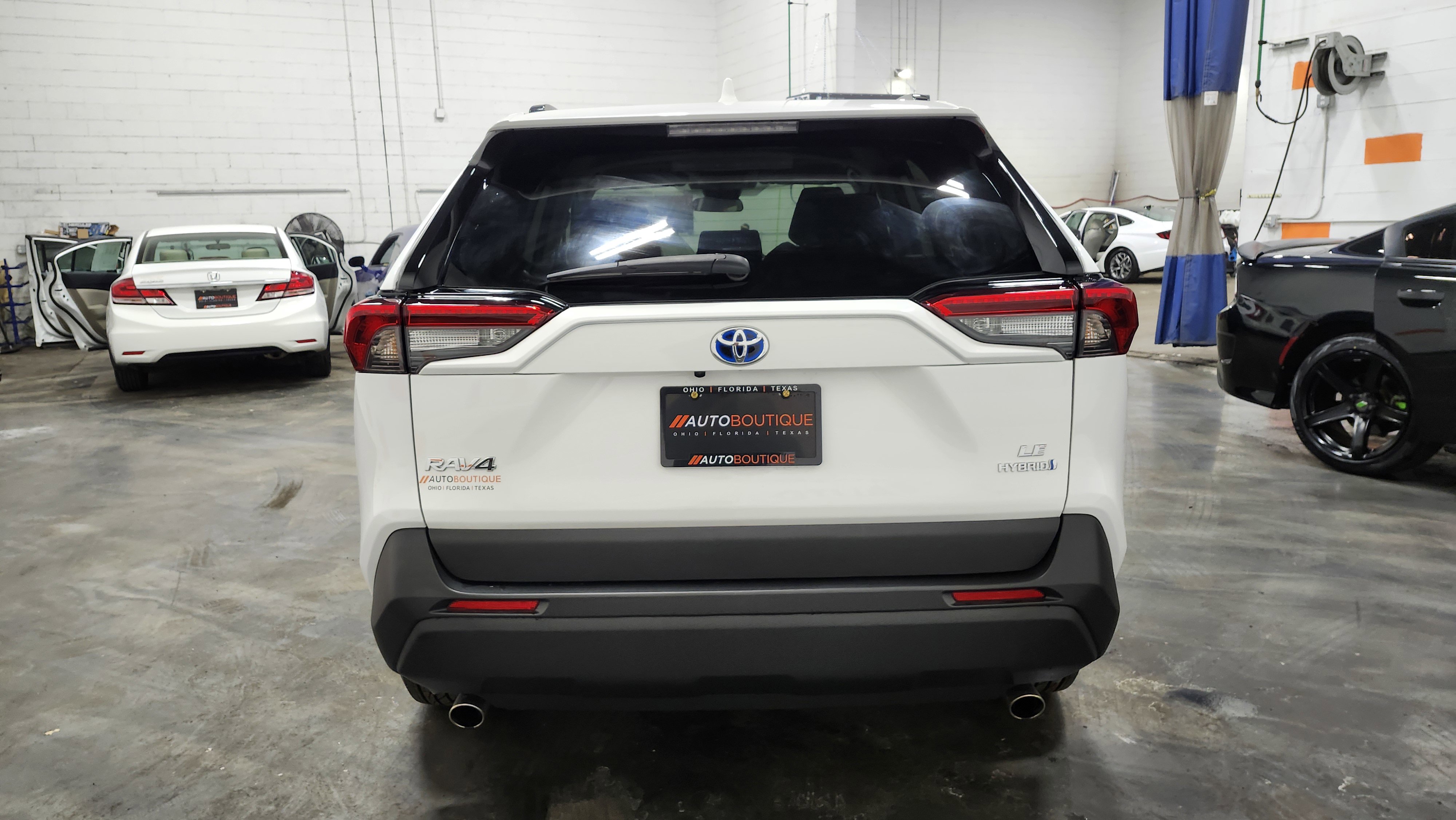 Used 2022 Toyota RAV4 LE image 14