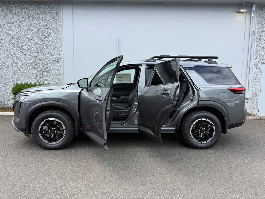 New 2026 Nissan Pathfinder Rock Creek w/ Rock Creek Premium Package AWD/4WD image 21
