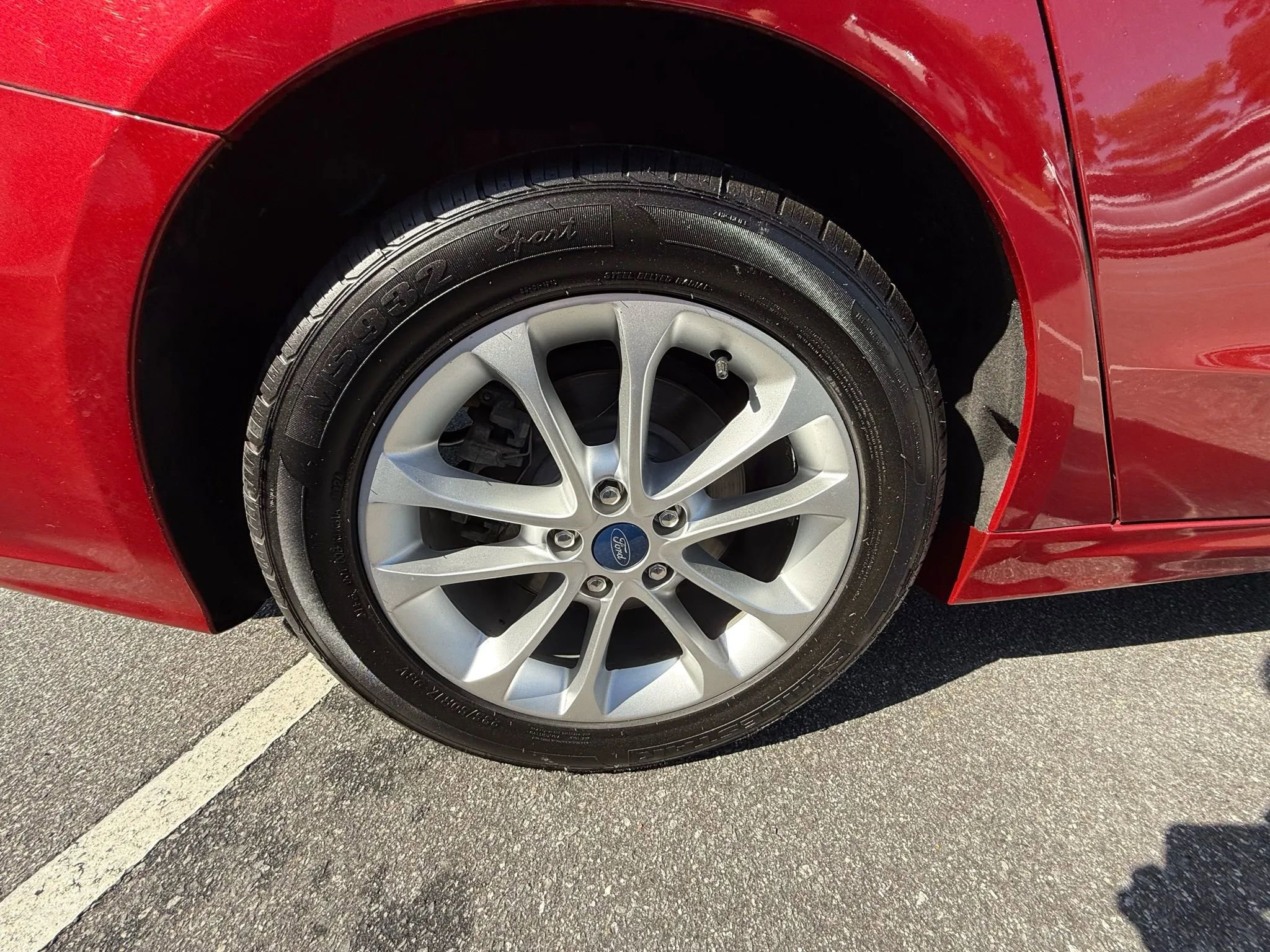 Used 2020 Ford Fusion SE image 13