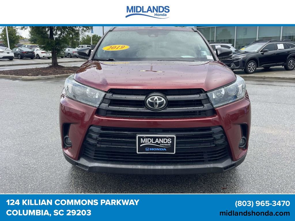 Used 2019 Toyota Highlander SE w/ Nightshade Edition AWD/4WD video 2
