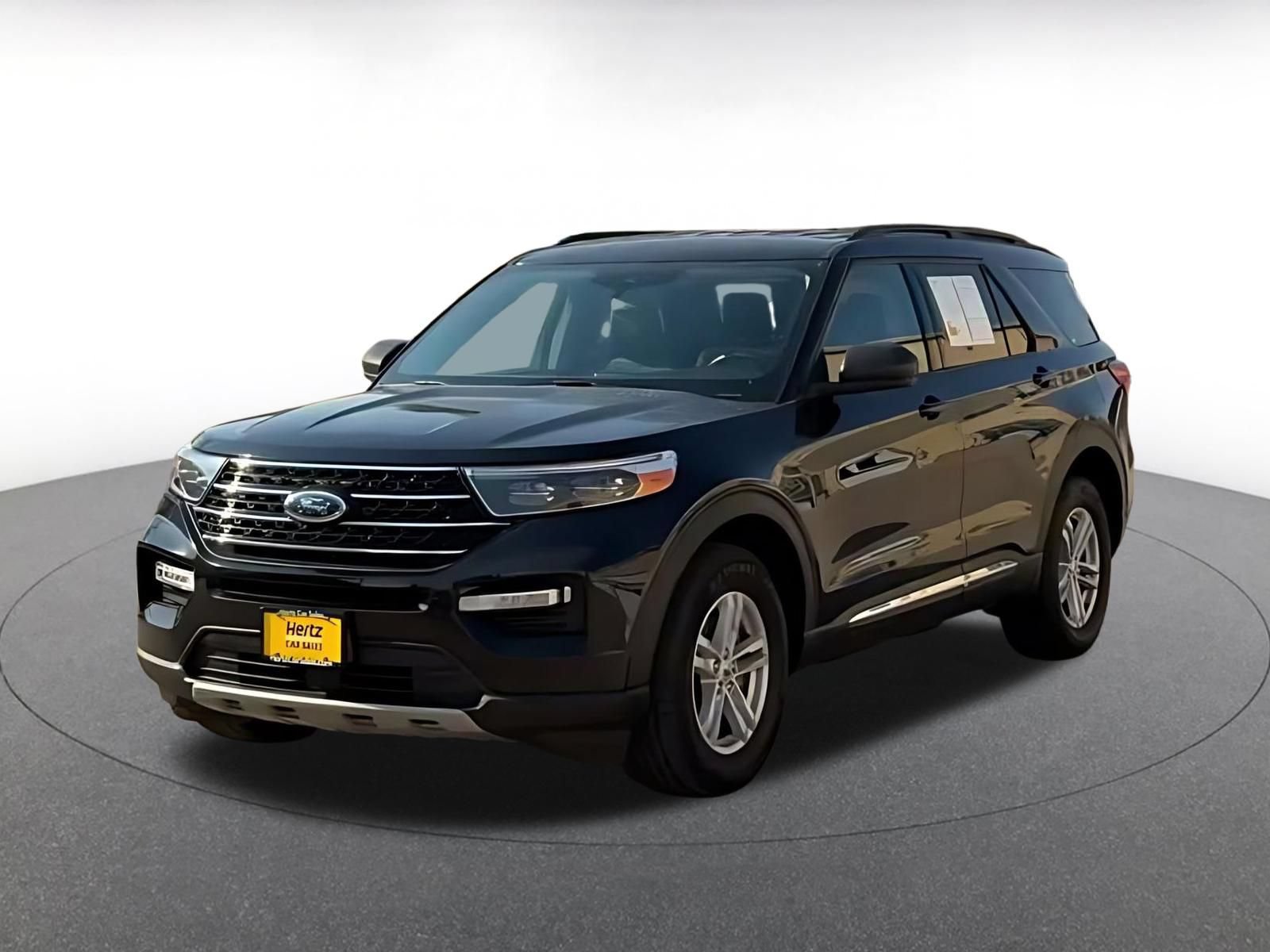 Used 2024 Ford Explorer XLT w/ Equipment Group 202A AWD/4WD image 6