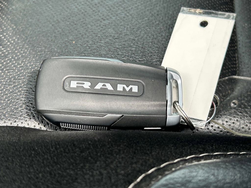 Used 2019 RAM 1500 Laramie w/ Sport Appearance Package image 11